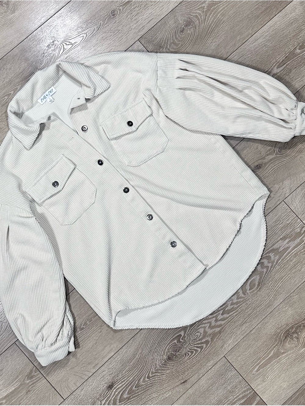 She + Sky Bubble Sleeve Button Down Cream Corduroy Shacket - Picture 3 of 13